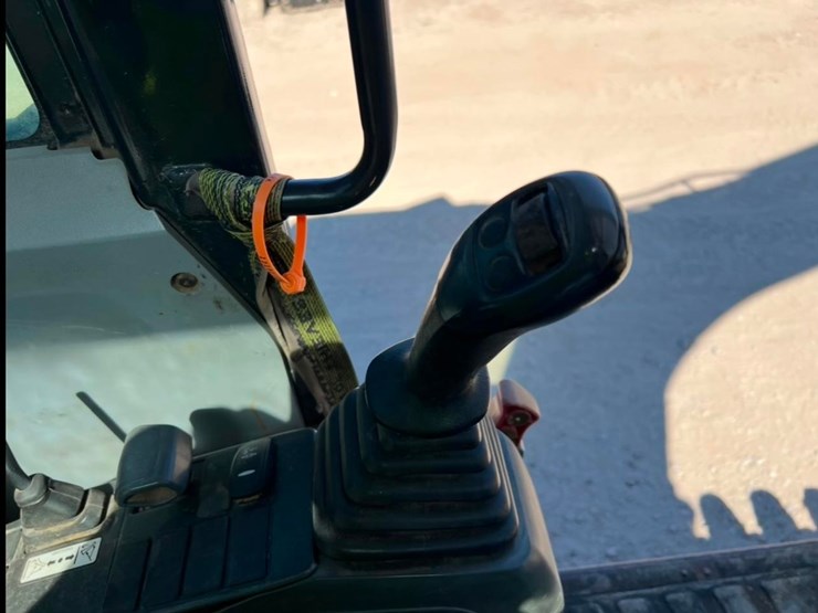 2020-bobcat-e145-image-38