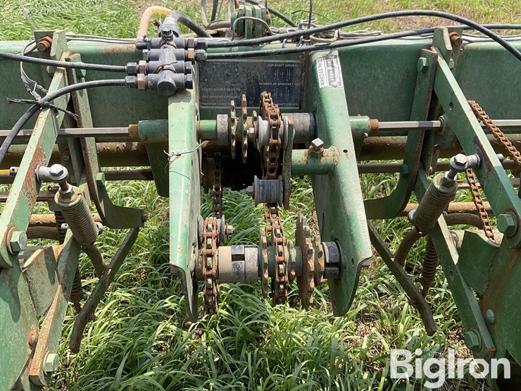 john-deere-7000-image-17