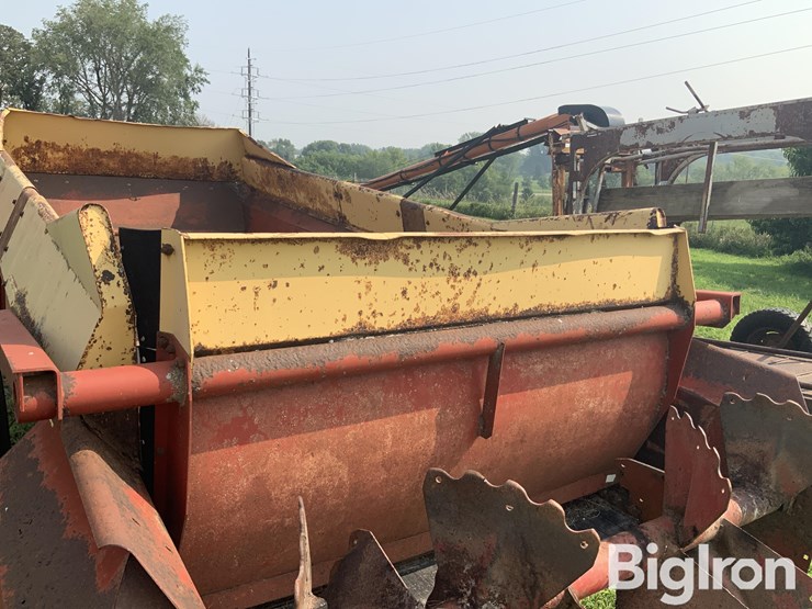new-holland-155-image-16
