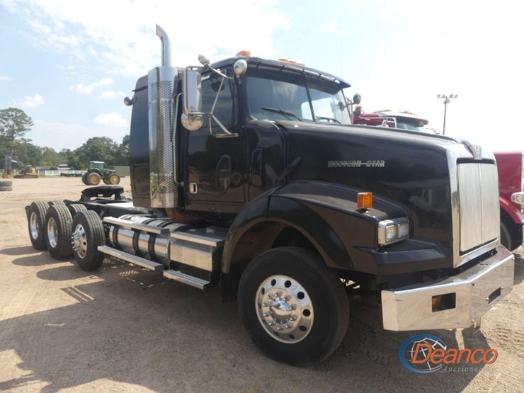 2008-western-star-4900sa-image-1
