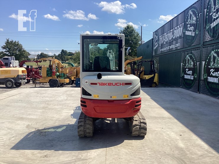 2022-takeuchi-tb235-2-image-3