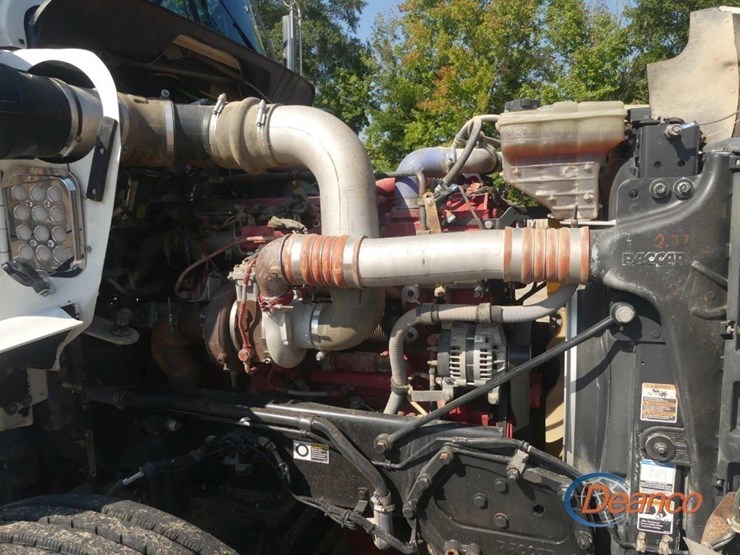 2012-kenworth-t800-image-11