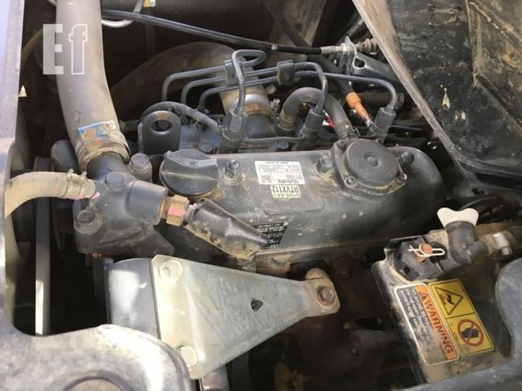 2018-kubota-rtvx1140-image-8