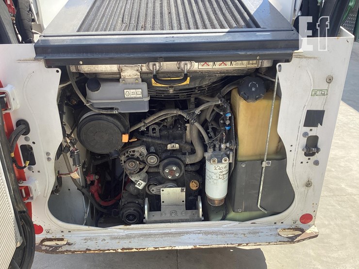 2022-bobcat-t76-image-17