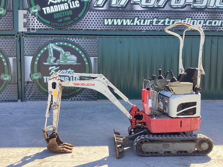 2018-takeuchi-tb210r-image-1