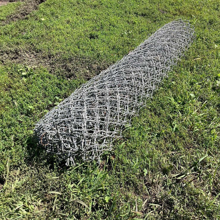 Approx 16ft Of Metal Chain Fence