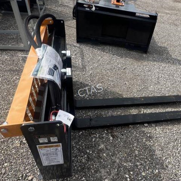 #145 • Wolverine Hydraulic Skid Steer Pallet Forks
