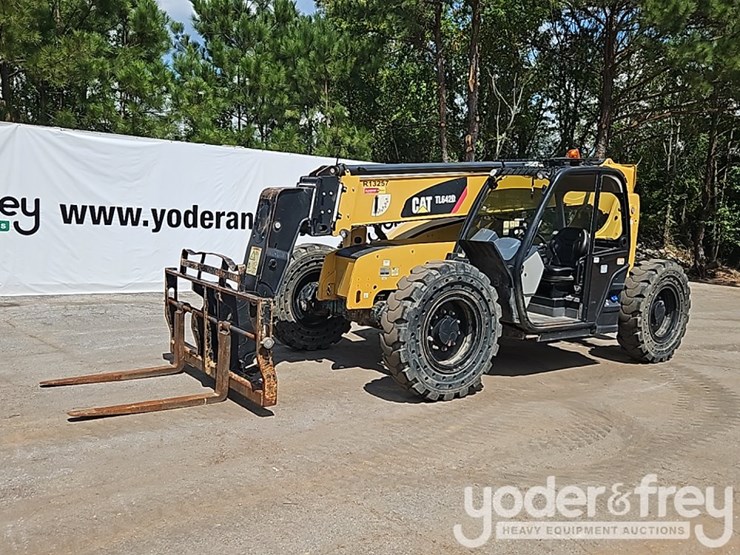 2017-caterpillar-tl642d-image-1
