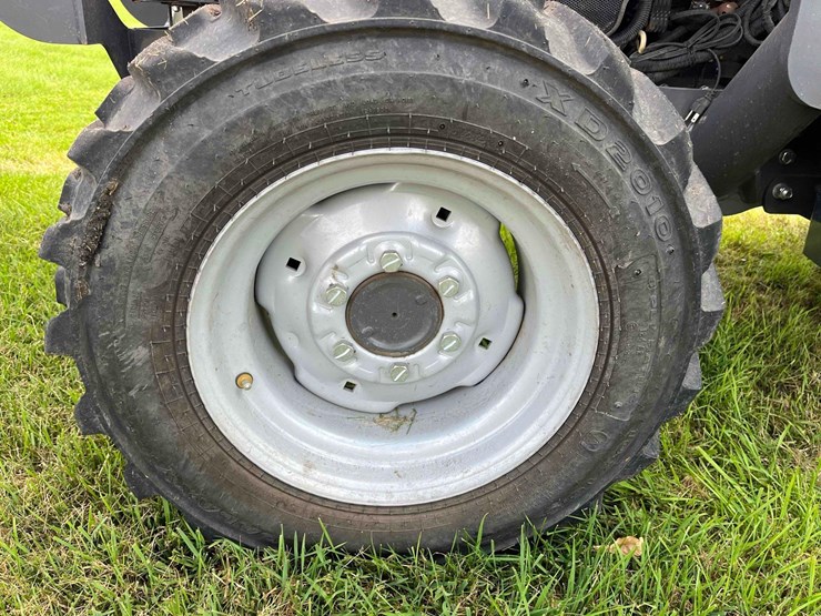 massey-ferguson-1755m-image-35