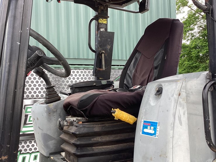 2019-caterpillar-910m-image-12