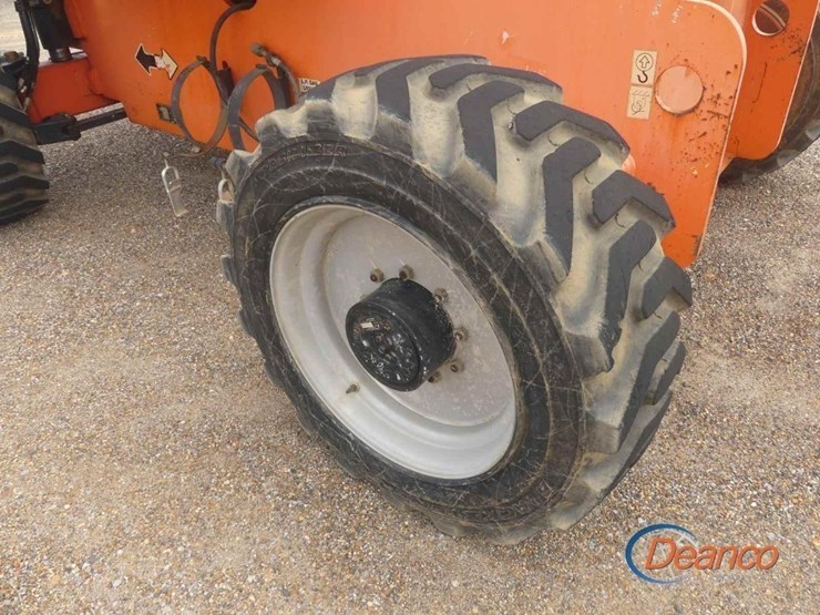 2014-jlg-600s-image-8