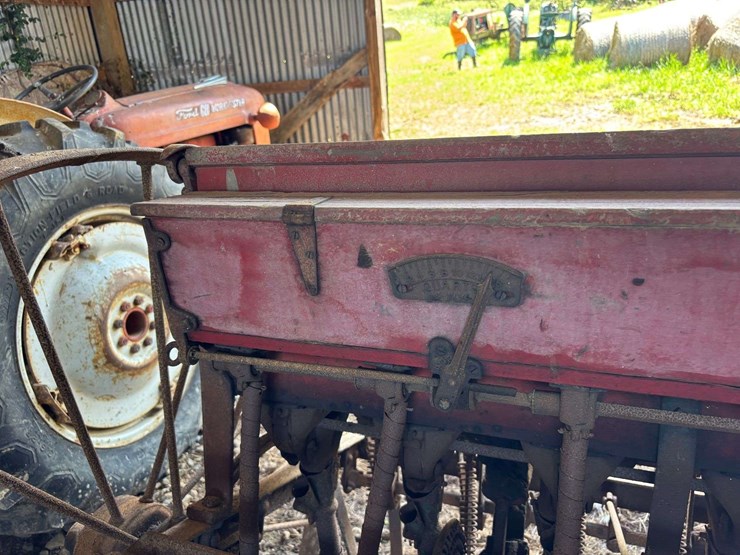 superior-7ft-grain-drill-image-8