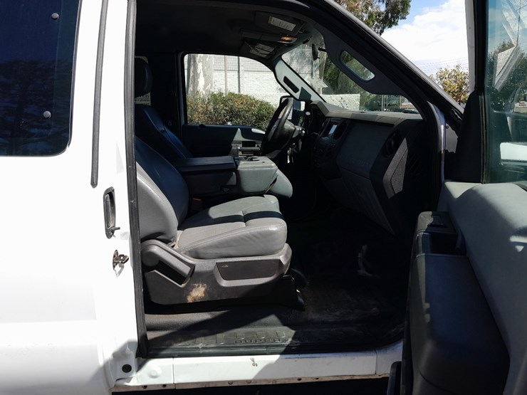 2016-ford-f550-image-3