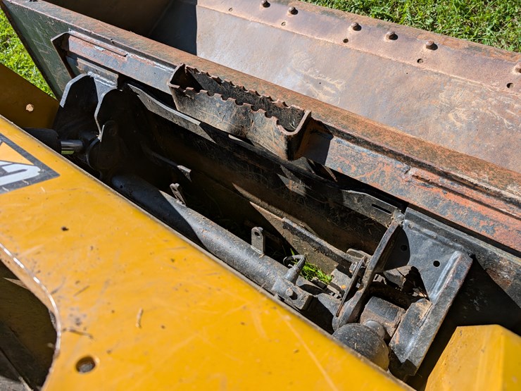 caterpillar-257d-image-11