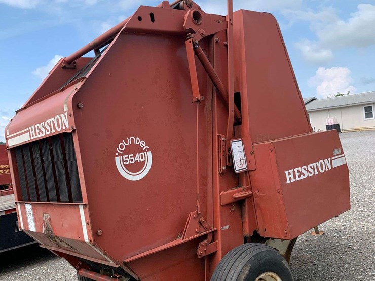hesston-5540-image-13