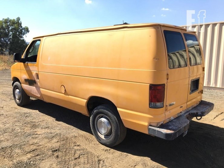 2004-ford-e250-image-4