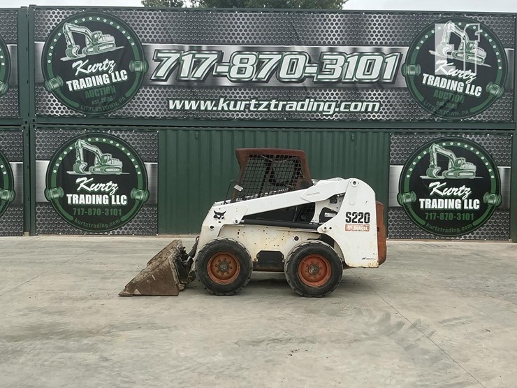 2006-bobcat-s220-image-1