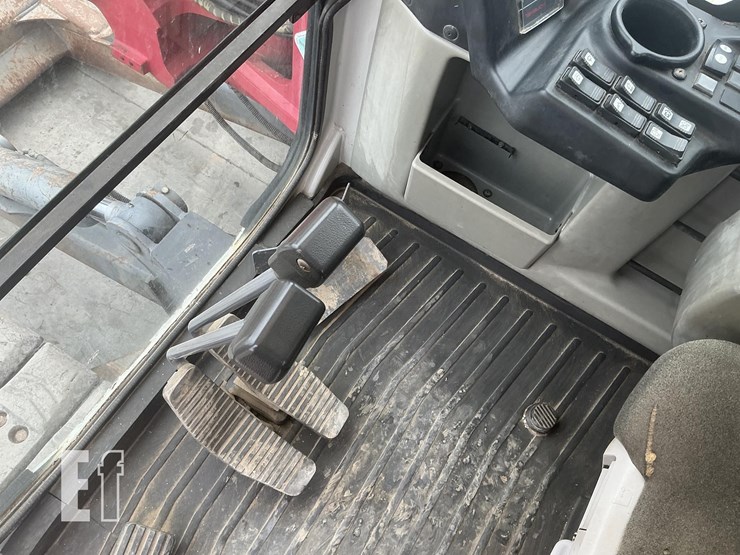 2016-takeuchi-tb1140-image-23