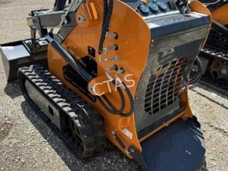 #43-•-land-hero-mini-skid-steer-image-3