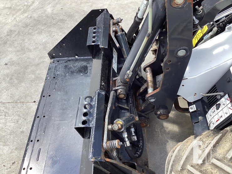 2022-bobcat-l28-image-10
