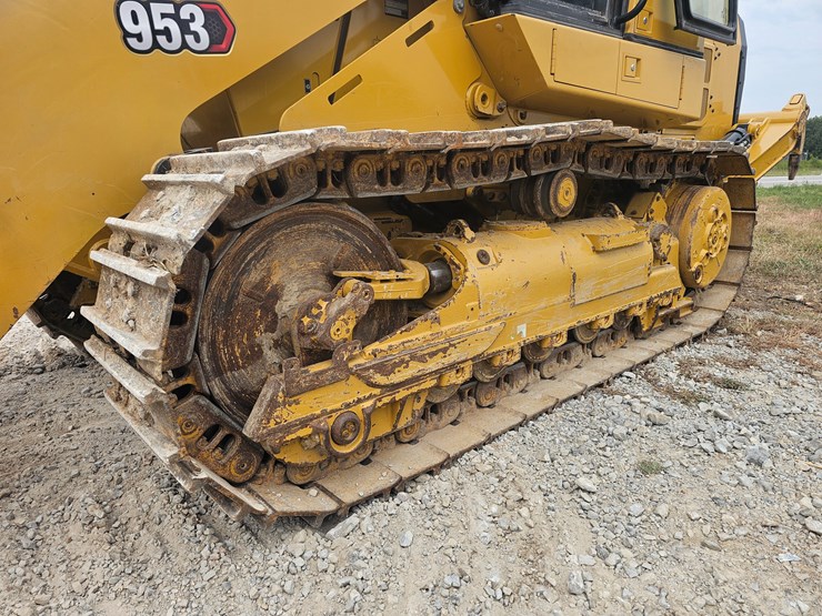 2023-caterpillar-953-image-68
