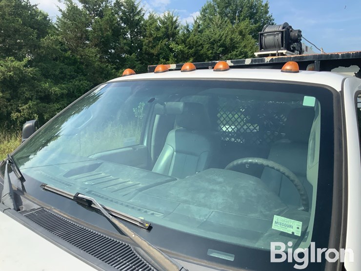 2012-ford-f550-xlt-image-16