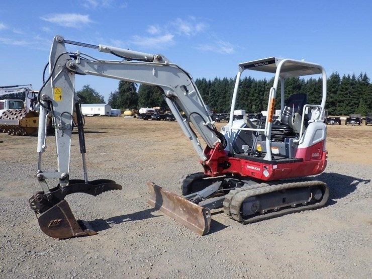 takeuchi-tb240-image-1