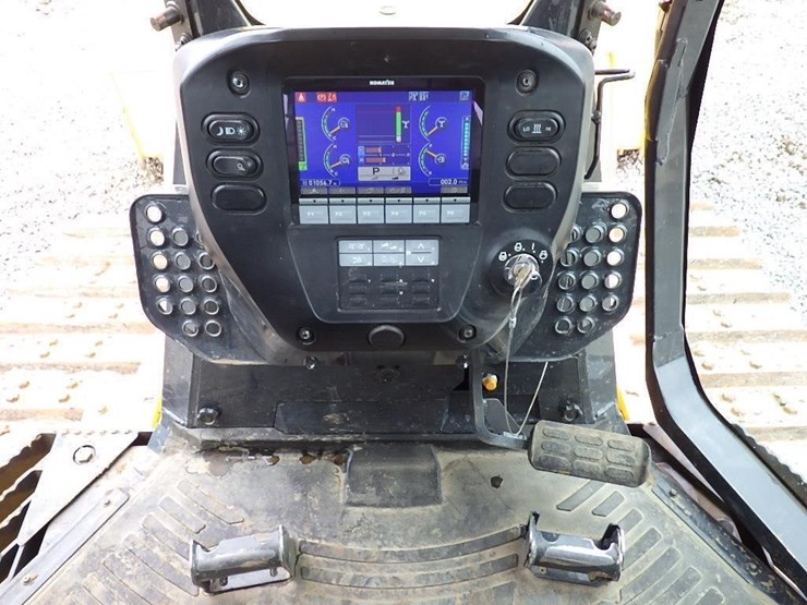 komatsu-d61ex-24-image-25