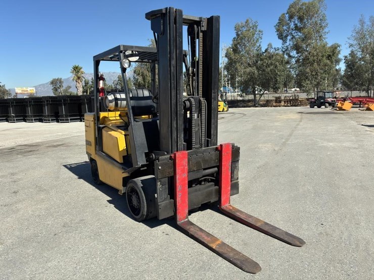 1999-yale-glc100mgngae09-forklift-image-2