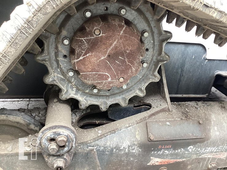 2020-bobcat-t870-image-12