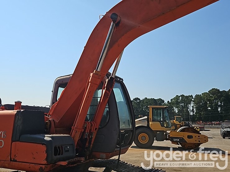 2006-hitachi-zx160-lc-image-13
