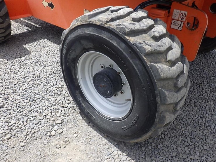 2007-jlg-600s-image-30