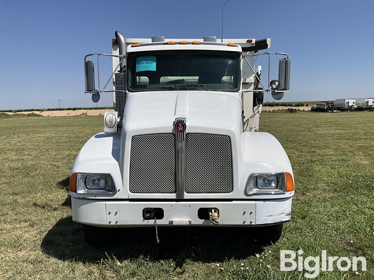 2006-kenworth-t300-image-2