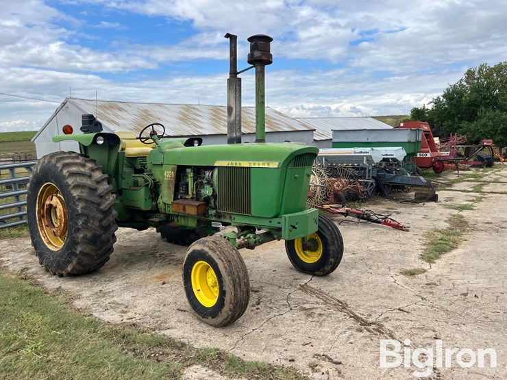 1971-john-deere-4320-image-1