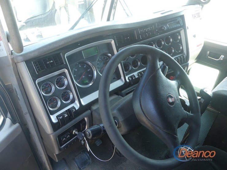 2012-kenworth-t800-image-15