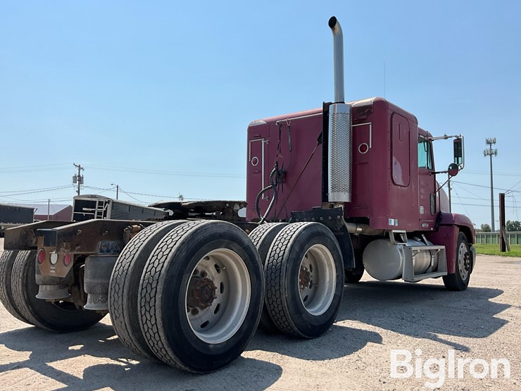 2002-freightliner-fld120-image-5