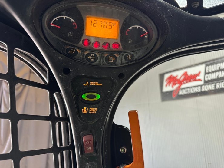 2021-bobcat-t595-image-21