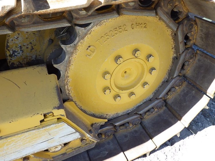 2021-deere-550k-image-45