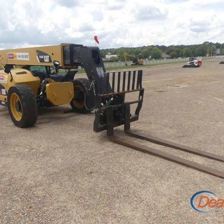 2015 CATERPILLAR TL943C