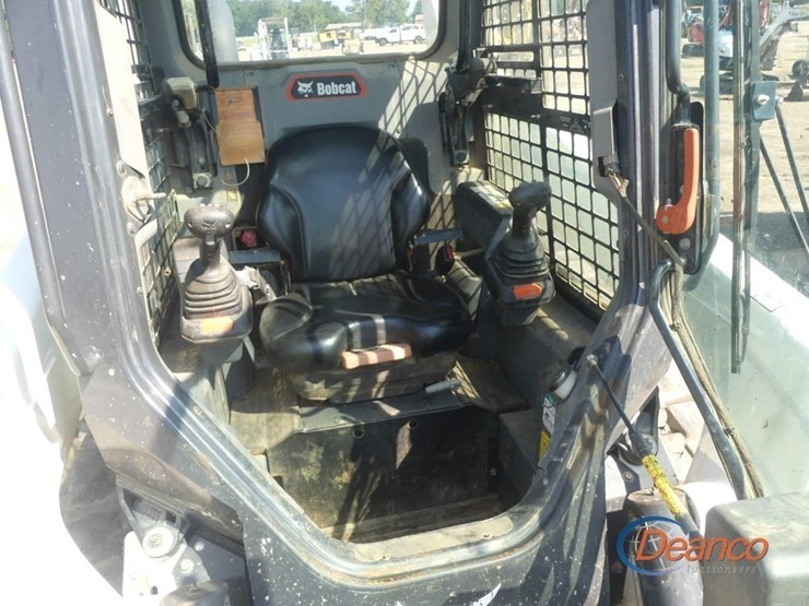2020-bobcat-t76-image-9