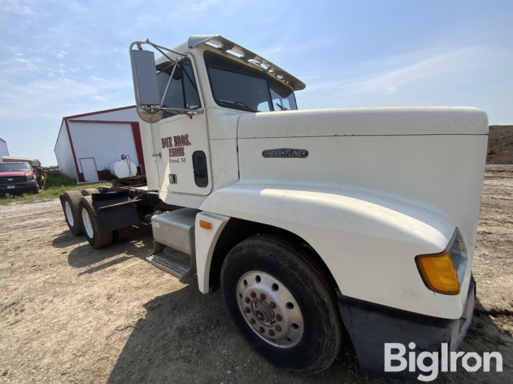 1989-freightliner-fld120-image-18