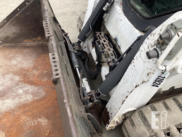 2016-bobcat-t770-image-10