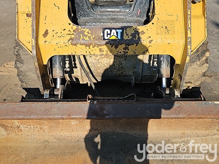 2016-caterpillar-236d-image-11