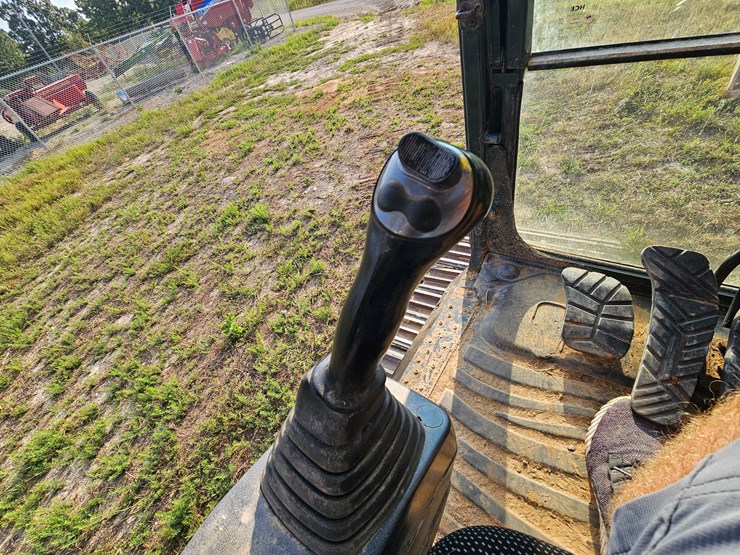 #21999-•-2020-hyundai-hx220lc-excavator-image-38