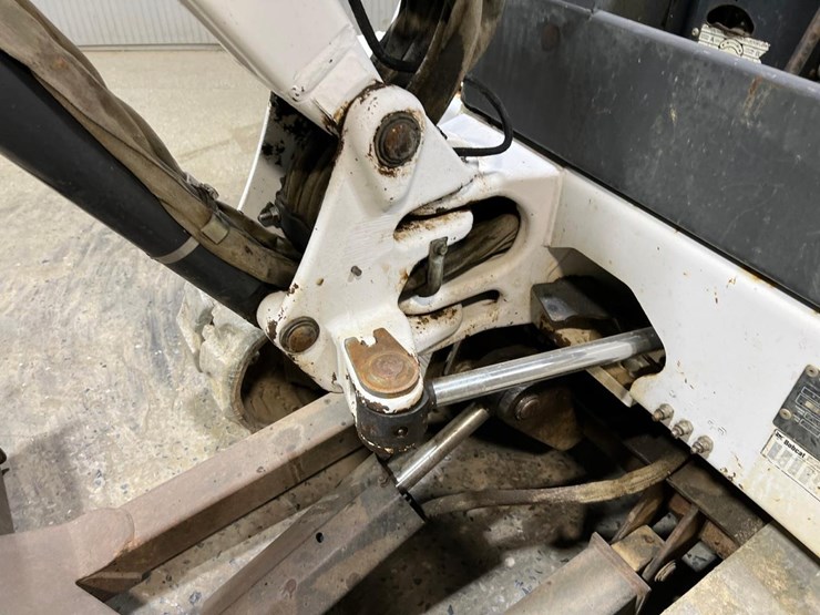 bobcat-328g-image-13