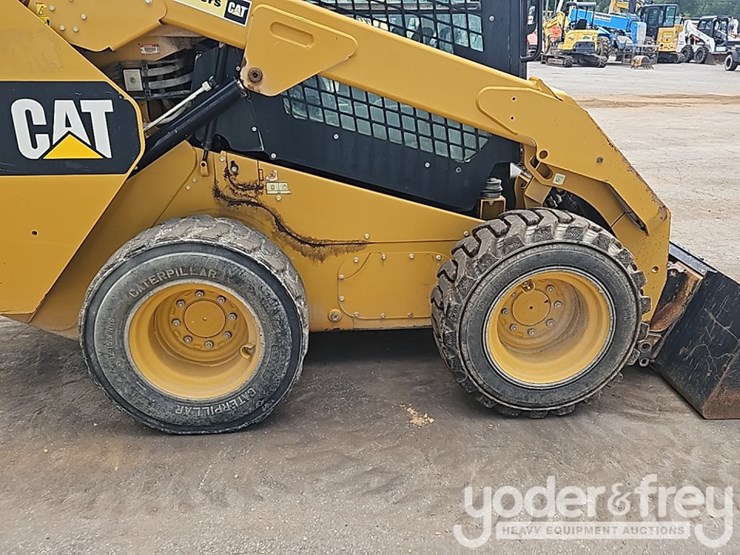 2018-caterpillar-262d-image-8