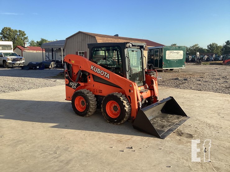 2018-kubota-ssv65-image-6