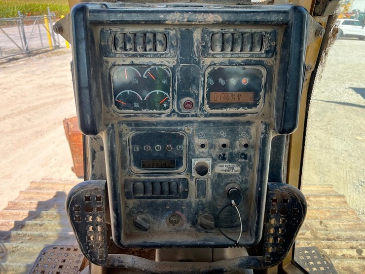 caterpillar-d5n-lgp-image-29