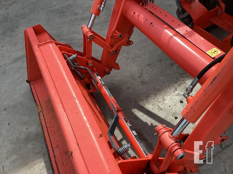 2018-kubota-l4760-image-10