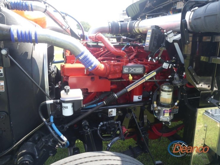 2024-kenworth-w900l-image-9